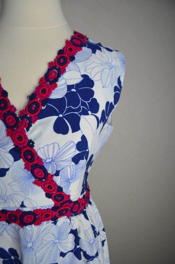 floral maxi dress / vintage 60s 70s blue white ma… - image 5