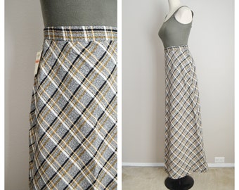 plaid maxi skirt / black gold white plaid tartan maxi skirt - size 26 - deadstock