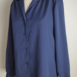 Vintage 70s 80s navy blue polka dot dotted pattern poly rayon Levi's button-down slouchy blouse women's medium image 6