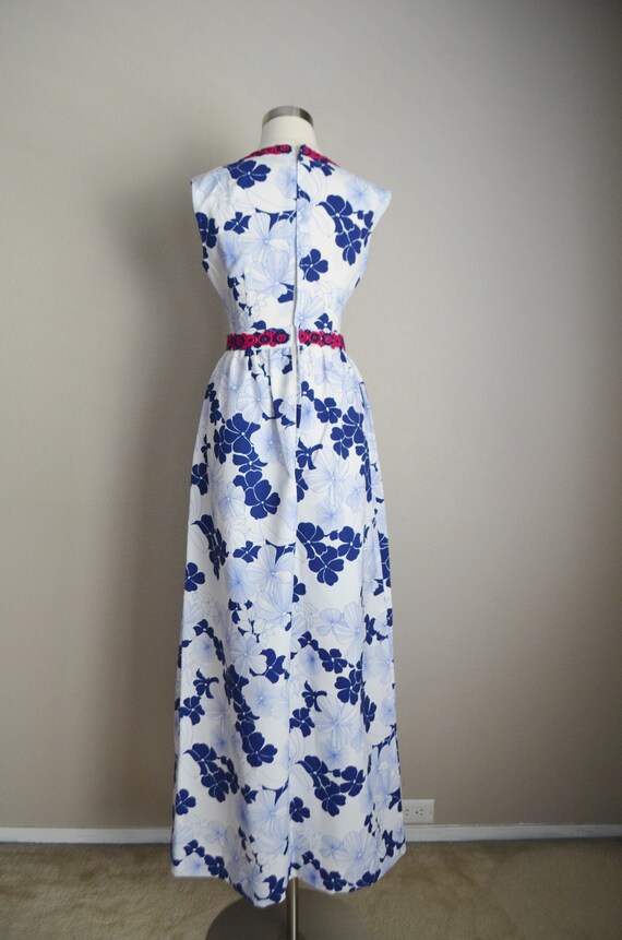 floral maxi dress / vintage 60s 70s blue white ma… - image 9