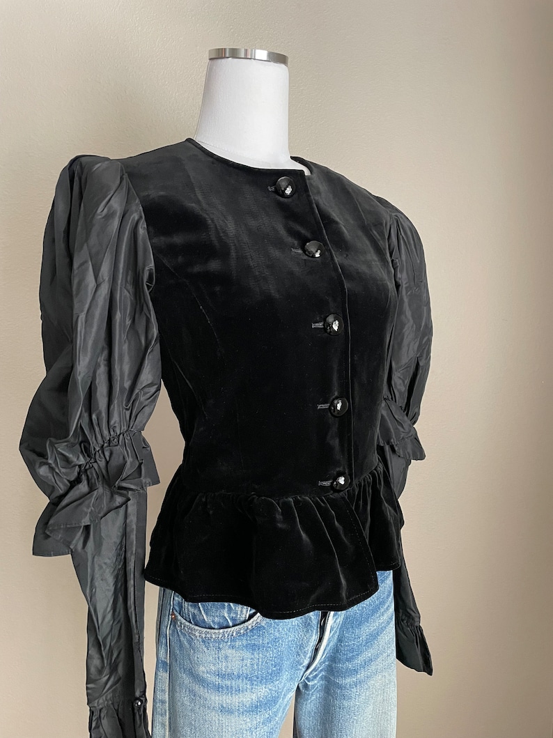 vintage 80s YVES SAINT LAURENT rive gauche black velvet taffeta peplum fitted jacket blouse/ women's x-small image 3