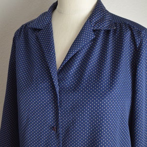 Vintage 70s 80s navy blue polka dot dotted pattern poly rayon Levi's button-down slouchy blouse women's medium image 5