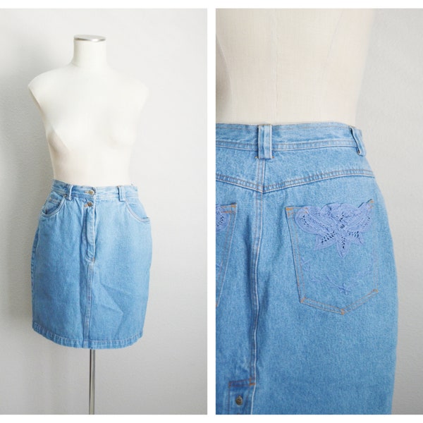 vintage 80s light wash jean denim mini skirt - small - 28