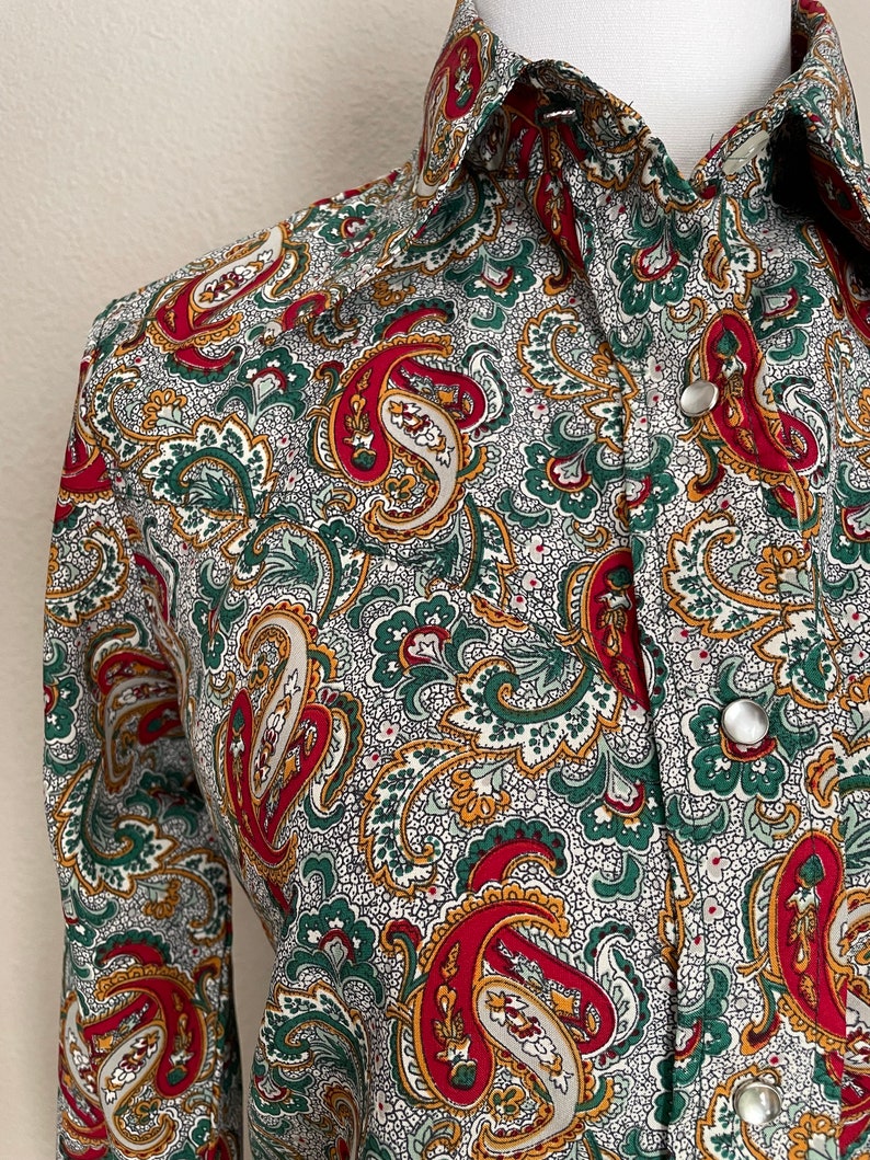 vintage 70s Lee Paisley Western Style Peal Snap Polyester button Down Blouse women's small image 3