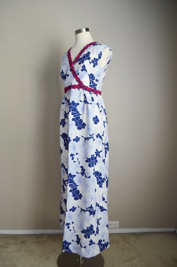 floral maxi dress / vintage 60s 70s blue white ma… - image 7