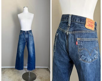 Vintage 2003 Medium Dark Wash Levi's 501 Jeans - 32x28