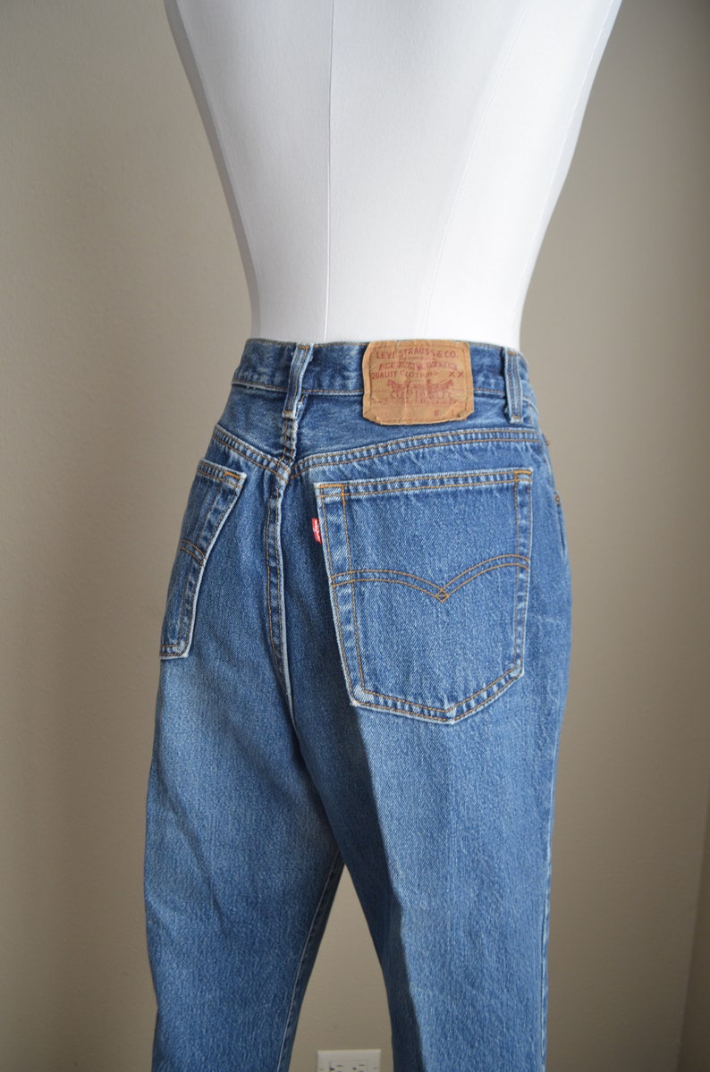 women's 501 levi's jeans / vintage medium wash 80s 501 USA made levi's jeans 30x31-women's 29/30 image 6