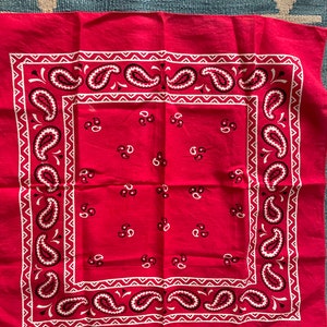 vintage 50s 60s red guaranteed red fast color selvedge rn 14193 bandana image 2