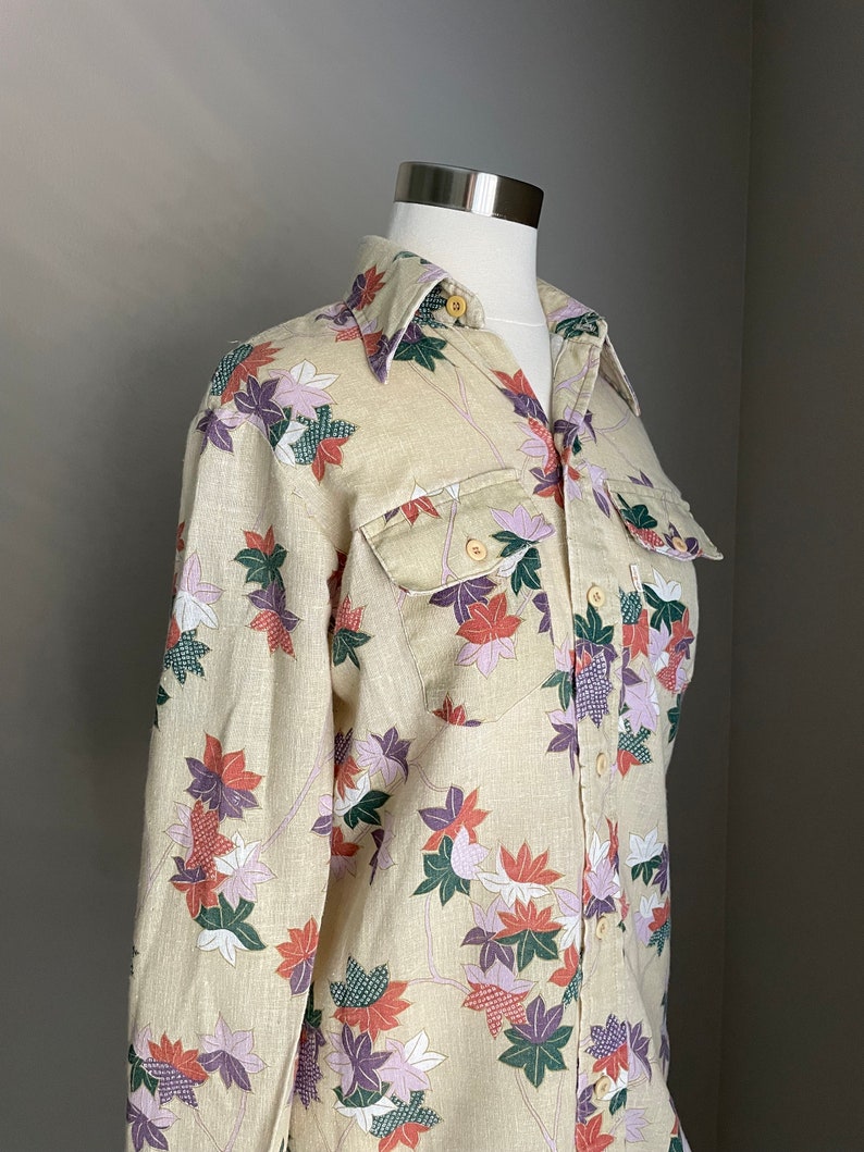 vintage 70s Levi's floral linen style leaves button-down blouse women's small/medium image 5