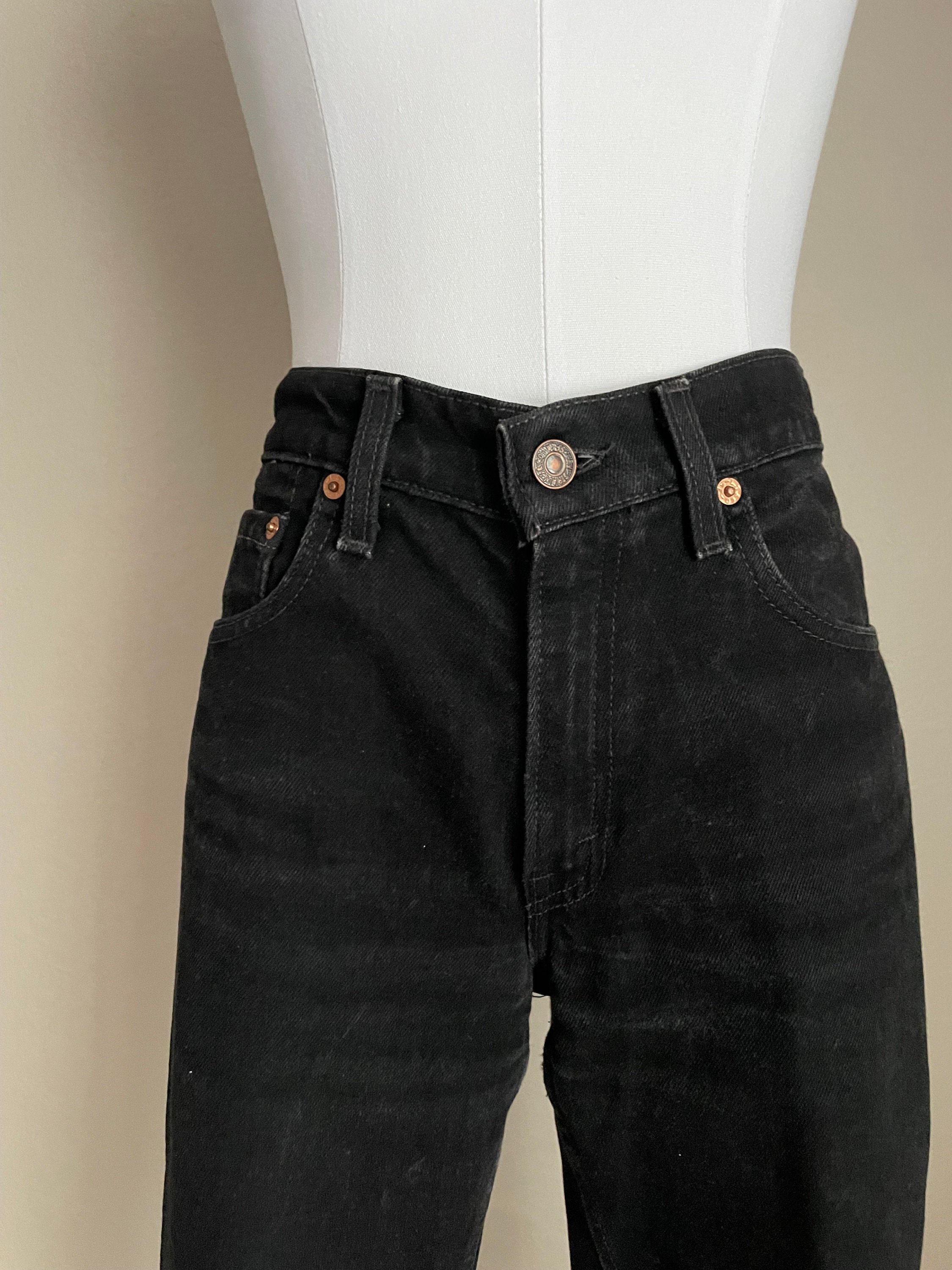 Vintage 90s Black 550 Levi's Relaxed Fit Tapered Leg Jeans 25x29 Levi's  Black Denim - Etsy