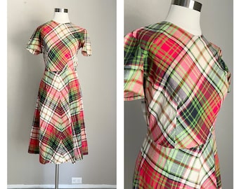 1940s cotton checked pink green day dress / vintage 40s midi summer cotton dress - small