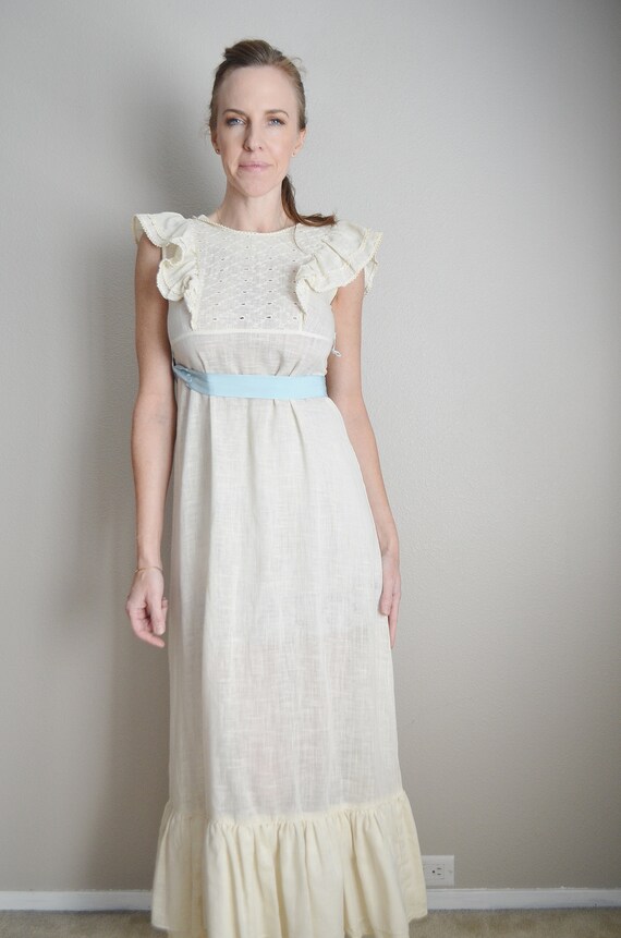 peasant dress / 70s ivory prairie bohemian maxi  … - image 7