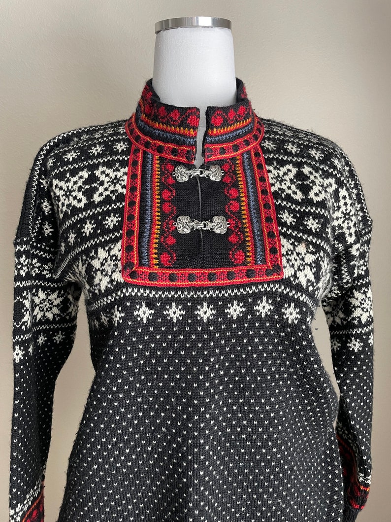 vintage 80s Selbu Tradition Wool Norwegian Sweater women's small image 4