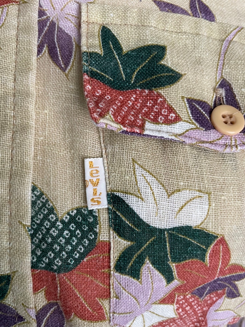 vintage 70s Levi's floral linen style leaves button-down blouse women's small/medium image 3