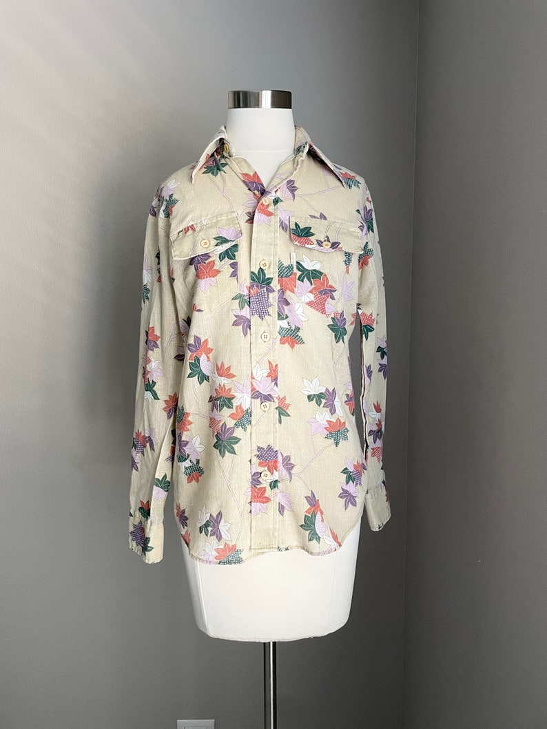 vintage 70s Levi's floral linen style leaves button-down blouse women's small/medium image 2