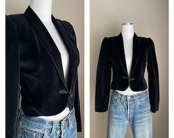 Vintage 80s 90s Black Velvet Cropped Fitted Jacket - women's small