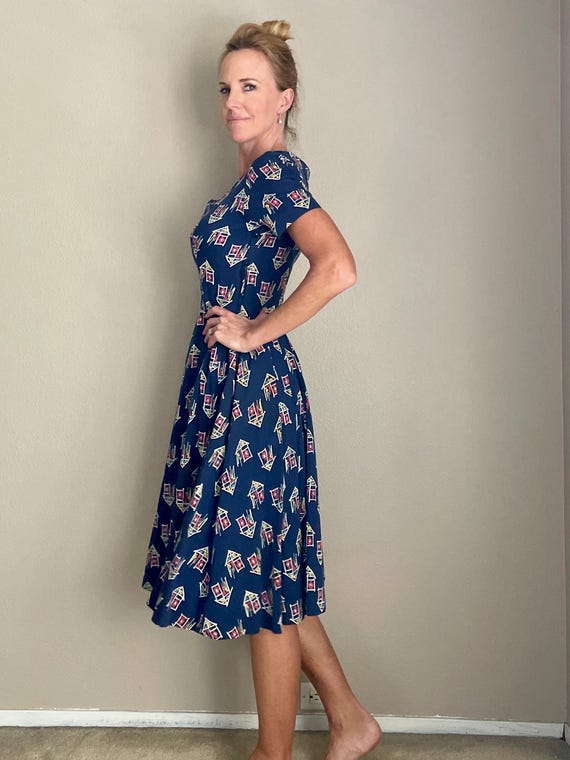 Vintage 40s Navy Blue Novelty Print Dress -- small - image 3