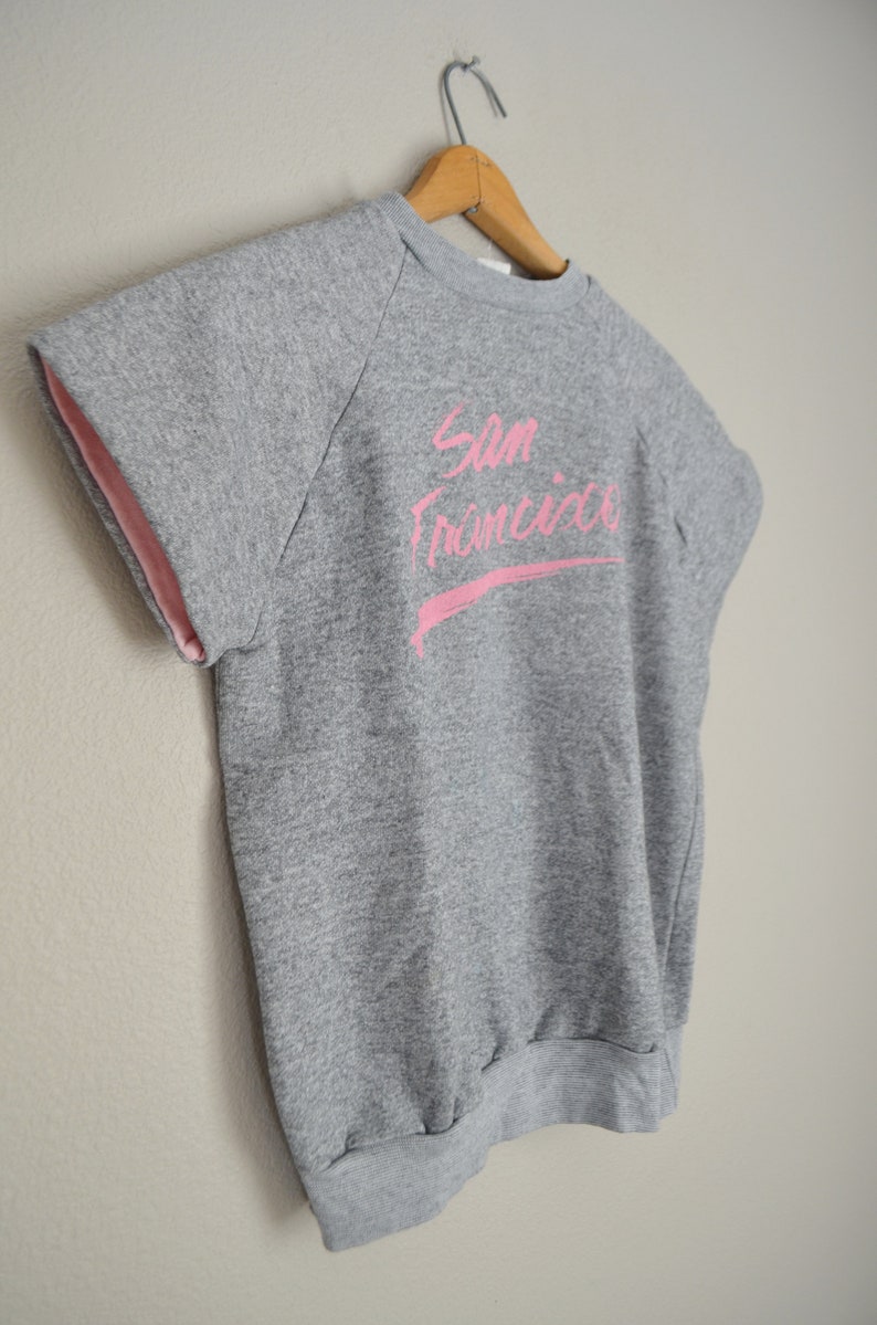 tourist 80s short sleeve sweatshirt vintage heather Fame Flashdance gray and pink san francisco awesome blouse top womens medium