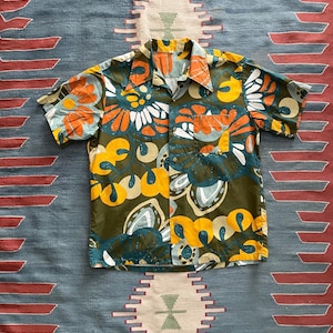 Vintage 60s Mod Hawaiian Butterfly Collar Style Floral Thick Cotton Shirt - medium/ large-46