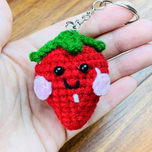 Cute Strawberry Keychain, Crochet strawberry, strawberry keychain, bag charm, bag decoration, bag pendant, keychain, cute gifts