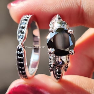 Onyx Black Round Cut Moissanite Skull Bridal Ring Set, Gothic Engagement Ring With Wedding Band, Vintage Style Anniversary  Gift Ring Set