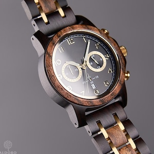 Personalized Walnut Wood Chronograph: Engraved Men&#39;s Watch Gift Set