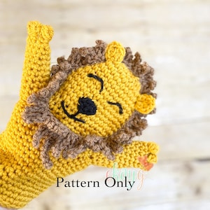 Crochet Pattern, Cowardly Lion Hand Puppet, The Wonderful Wizard of Oz