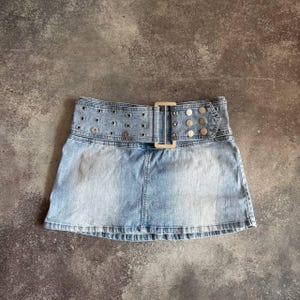 Y2K Denim Mini Skirt - Grommet Belt Low Rise Archive 2000s Britney Style / Size 27