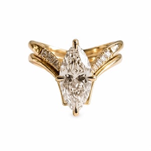 Anillo de compromiso con talla marquesa, anillo de diamantes de oro de 18 quilates de inspiración vintage, joyería nupcial única.