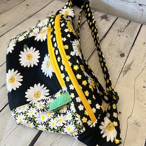 Daisy Fanny Pack Hip Bag Spring Flower floral