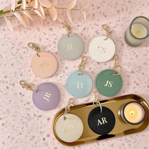 Personalised Round Keyring, Customised Circle Initial Keyring, Faux Leather Keychain, Monogram Keyring, Personalised Gift, Bridesmaid Gifts