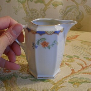 china cream pitcher-Bird of Paradise-Made in Czechoslovakia image 3