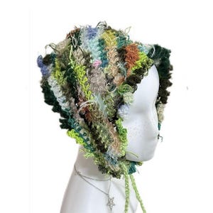 Bohemian Patchwork Crochet Triangle Headscarf | Wanderer-Inspired Handmade Kerchief