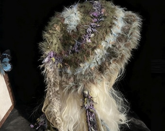 Chapéu de Bruxa da Floresta em Crochê Feito à Mão – Gorro de Inverno Estilo Cottagecore