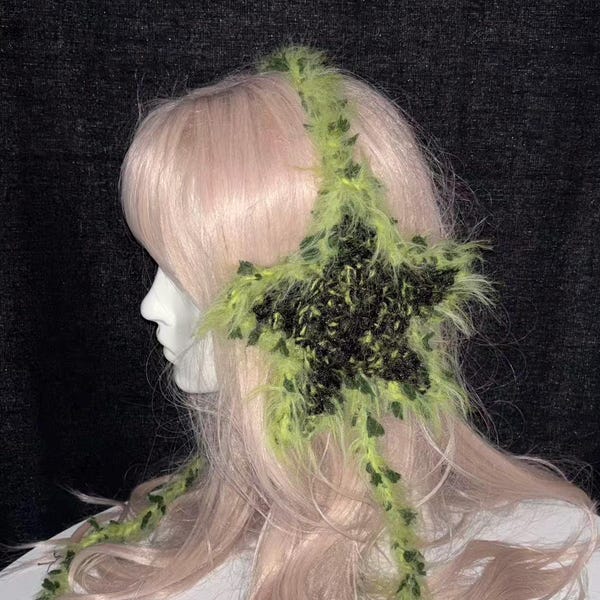 フォレストスターイヤーマフ — ふわふわの森をイメージした冬用アクセサリー