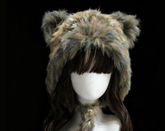 Gorro con orejas de gato de imitación de visón verde y marrón — Orejas desmontables, capucha esponjosa estilo bosque