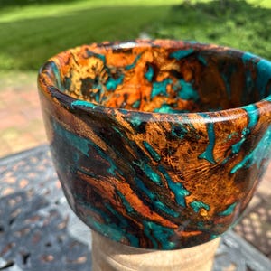 A Hand Turned Oak Burl Bowl – Turquoise Resin Inlay, Wood Art