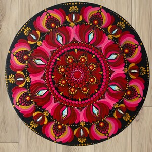 Mandala rosso da parete – Tela rotonda dipinta a mano da 30 cm con strass – Pittura a pois