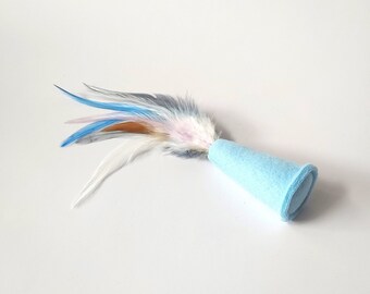 Catnip Cat Toy Light Blue Fleece Party Hat Toy with Feathers