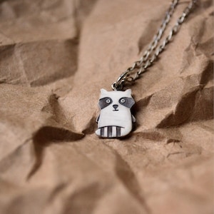 Halskette mit Waschbär-Anhänger aus Sterlingsilber – Süßer Tierschmuck, handgefertigtes Geschenk für Tierliebhaber