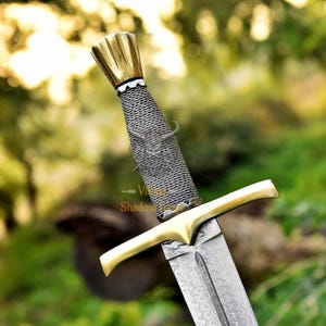 Viking Damascus Short Sword 22 – Hand-Forged, Brass Guard, Full Tang, Collectible Gift for Him, Dad, Husband, Birthday & Anniversary Cosplay