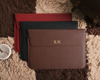 Personalized Pebbled Leather Laptop Case with Gold Foil Name, Slim Magnetic Sleeve for 13 14 15 16” Laptops, Gift idea for him