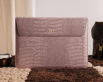 Personalized Pink Crocodile Embossed Laptop Case with Gold Foil Name, Vegan Leather MacBook Air & Pro Sleeve 13" 14" 15" 16", Gift for Her