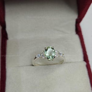 Oval Grün Amethyst Ring 14k Weißgold Handgemachte Verlobungsring Geschenk für Sie