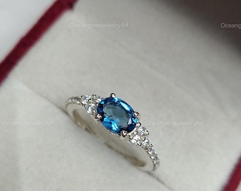 London Blautopas Ring | Oval Edelstein Verlobungsring | Dezember Geburtsstein Schmuck | Zierliches Gold Versprechen Ring Geschenk