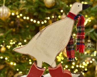 Vintage country-style hand-painted wooden goose figurine size 13”x 9”