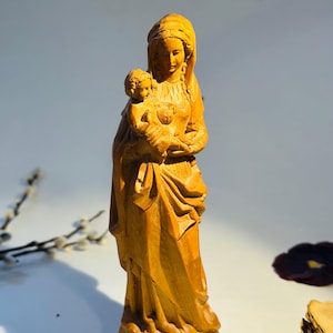 Anri Madonna - Etsy