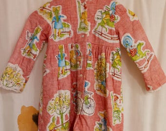 Vintage quiltad barnkappa med Holly Hobbie-tryck och hjärtformade knappar