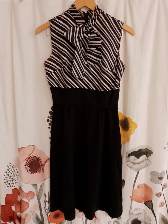 black and white striped dress vintage Vintage black and white striped top secretary dress