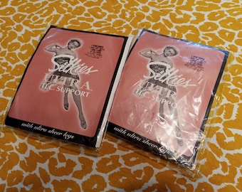 Vintage deadstock off white ivory sheer pantyhose new in package